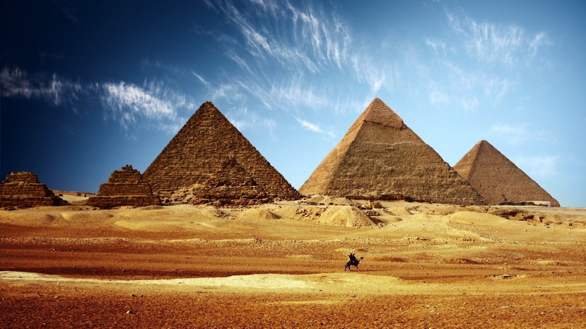 الأهرامات في مصر